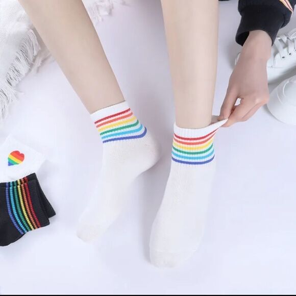 3PAIRS Women's Rainbow Stripe Crew Socks - Picture 5 of 6